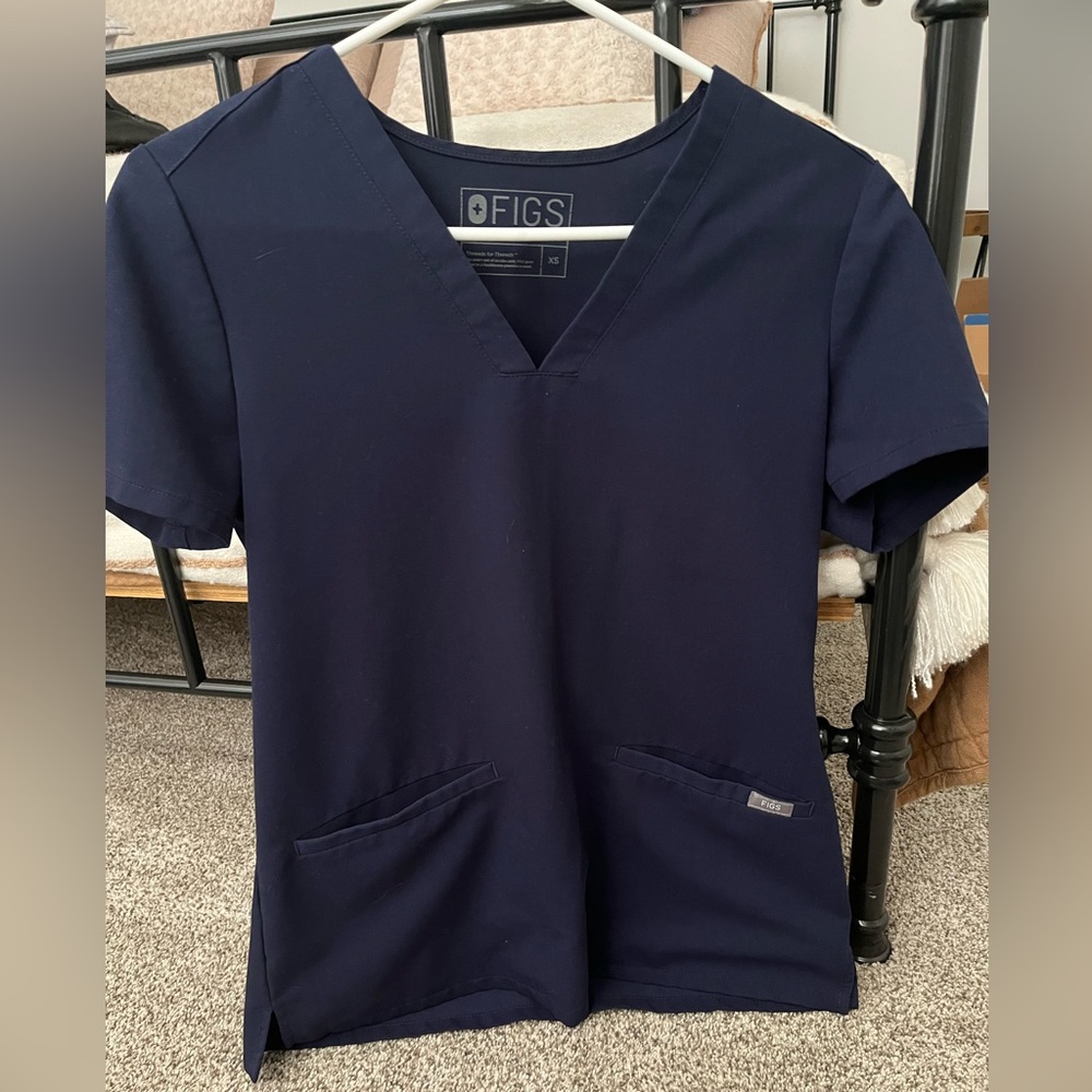 Women’s navy blue Figs scrubs set